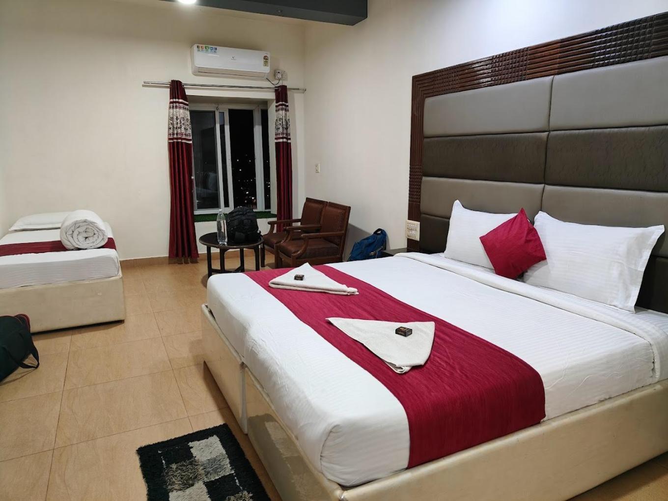 Hotel New Rajdarshan Madikeri Eksteriør bilde