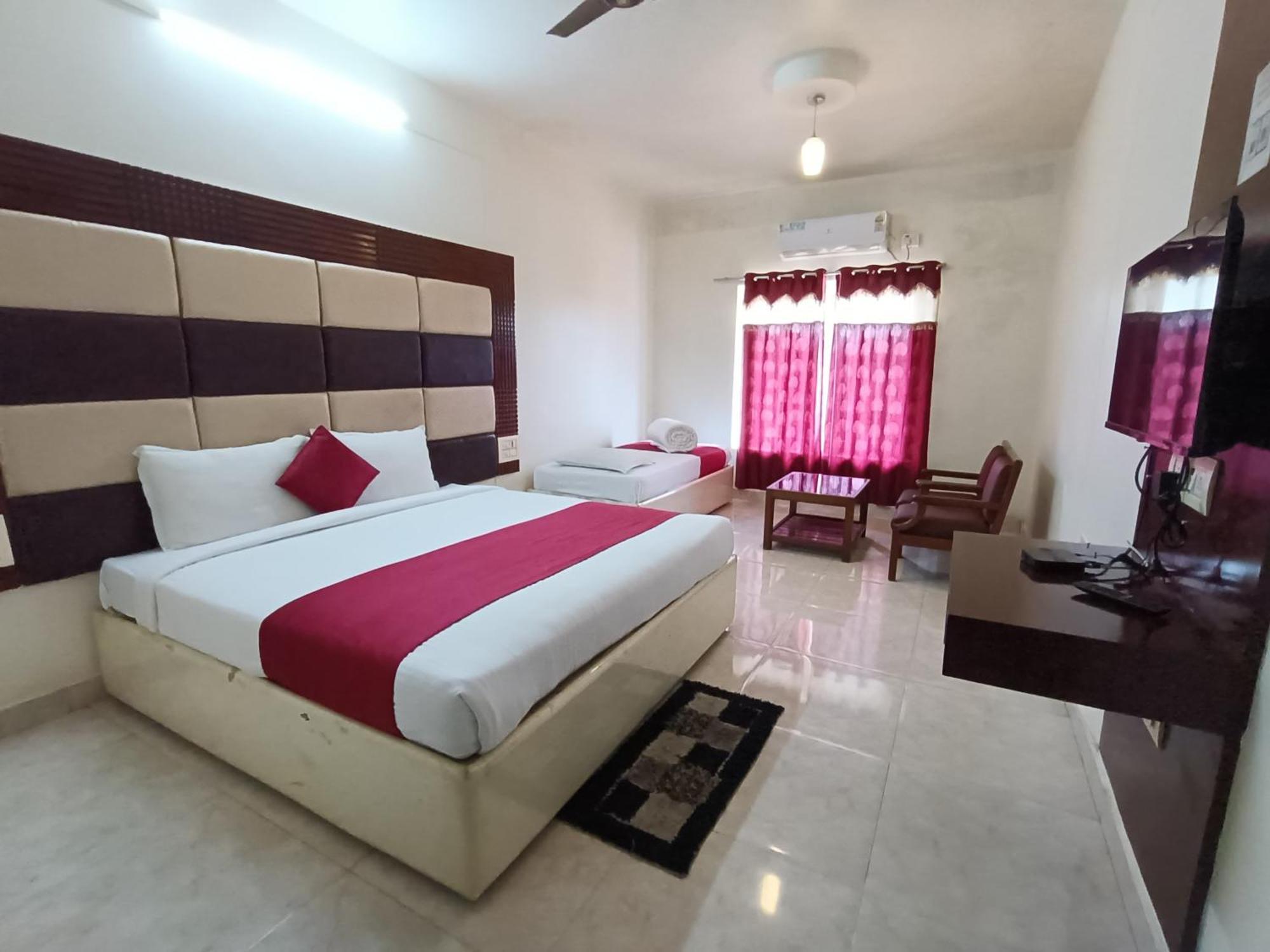Hotel New Rajdarshan Madikeri Eksteriør bilde