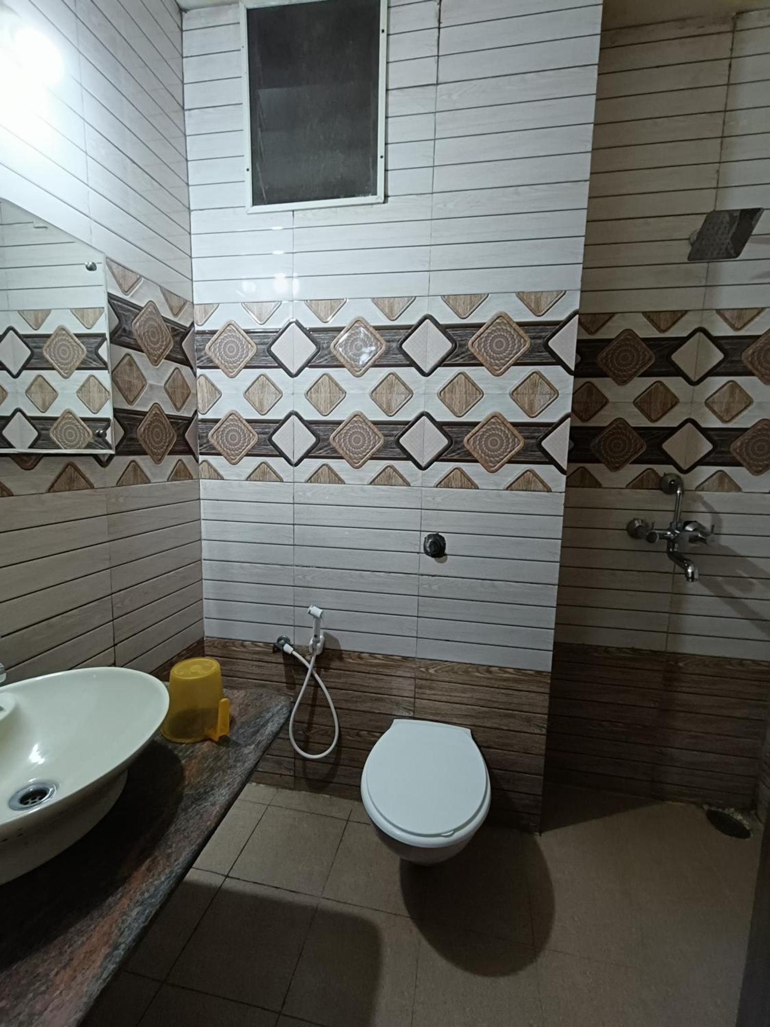 Hotel New Rajdarshan Madikeri Eksteriør bilde