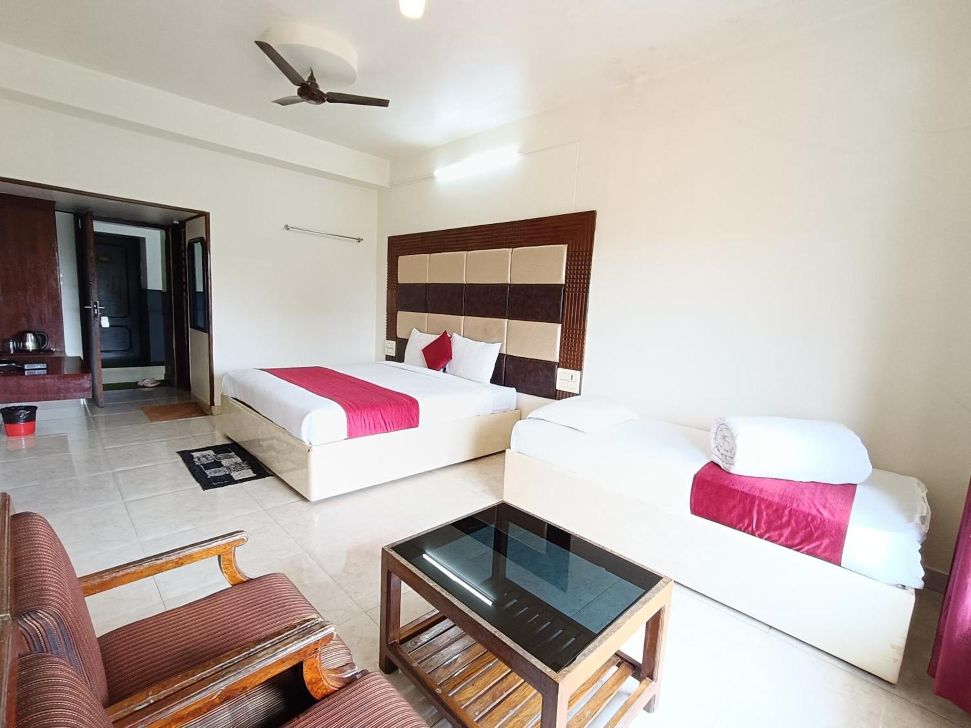Hotel New Rajdarshan Madikeri Eksteriør bilde