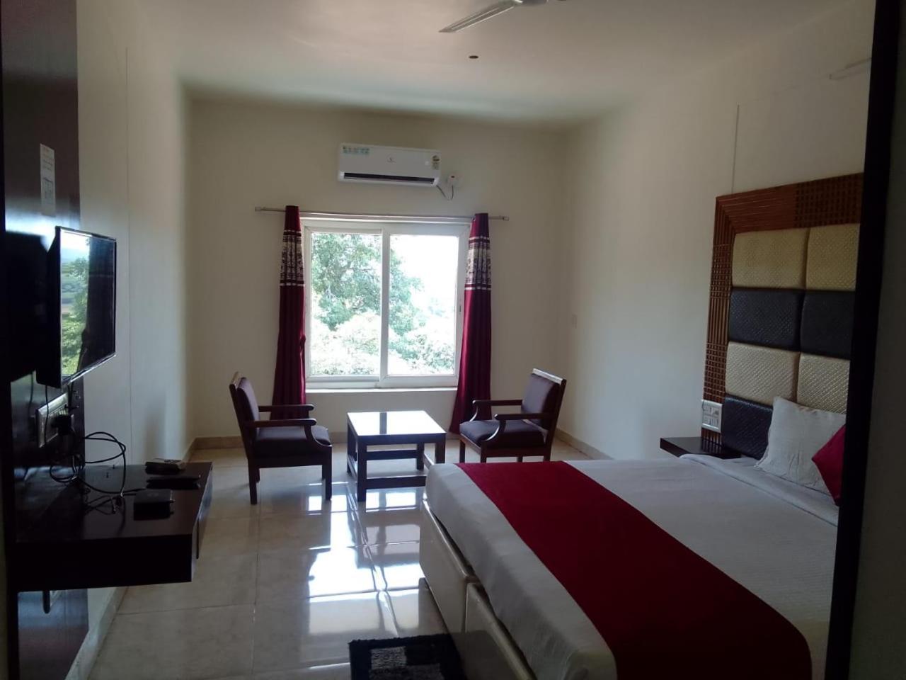 Hotel New Rajdarshan Madikeri Eksteriør bilde