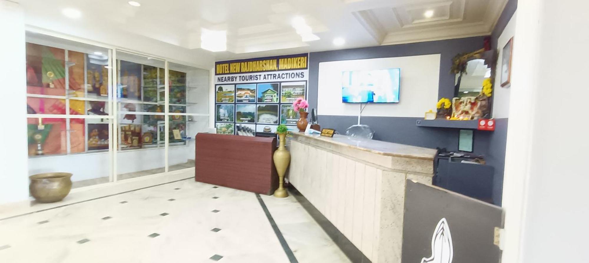 Hotel New Rajdarshan Madikeri Eksteriør bilde