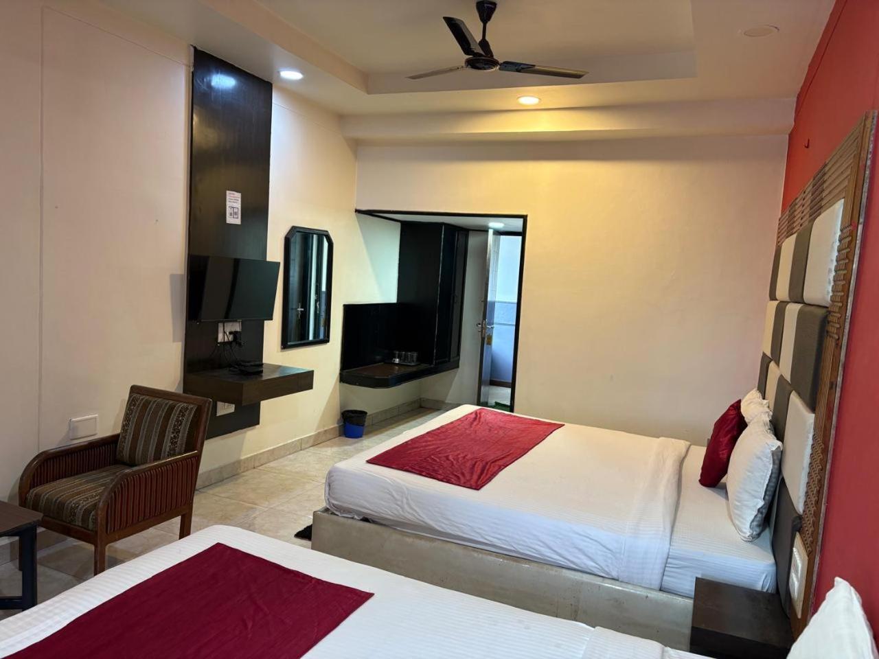 Hotel New Rajdarshan Madikeri Eksteriør bilde