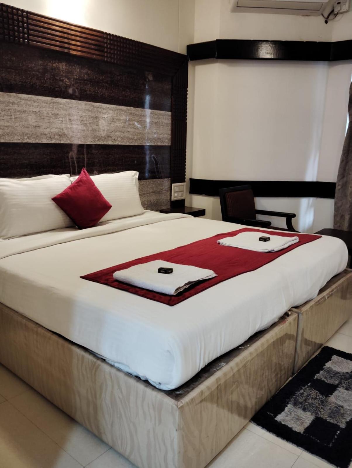 Hotel New Rajdarshan Madikeri Eksteriør bilde