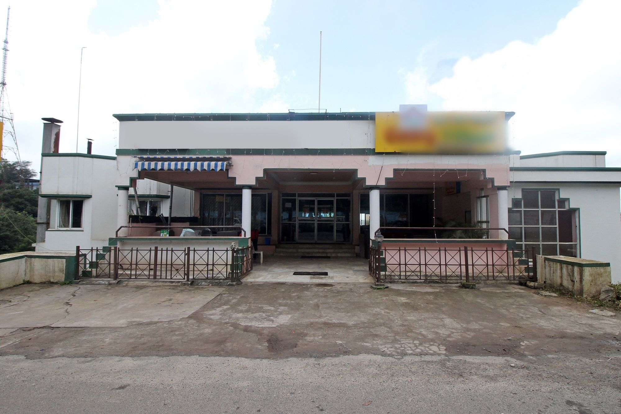 Hotel New Rajdarshan Madikeri Eksteriør bilde